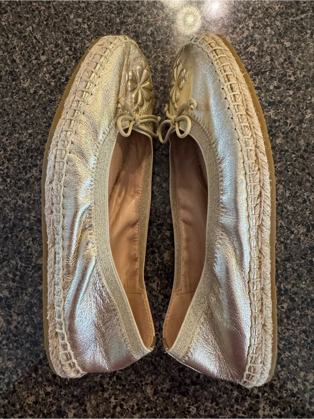 NWOT- Kate Spade Metallic Gold Leather Bow Clubhouse Espadrille - women’s Size 5